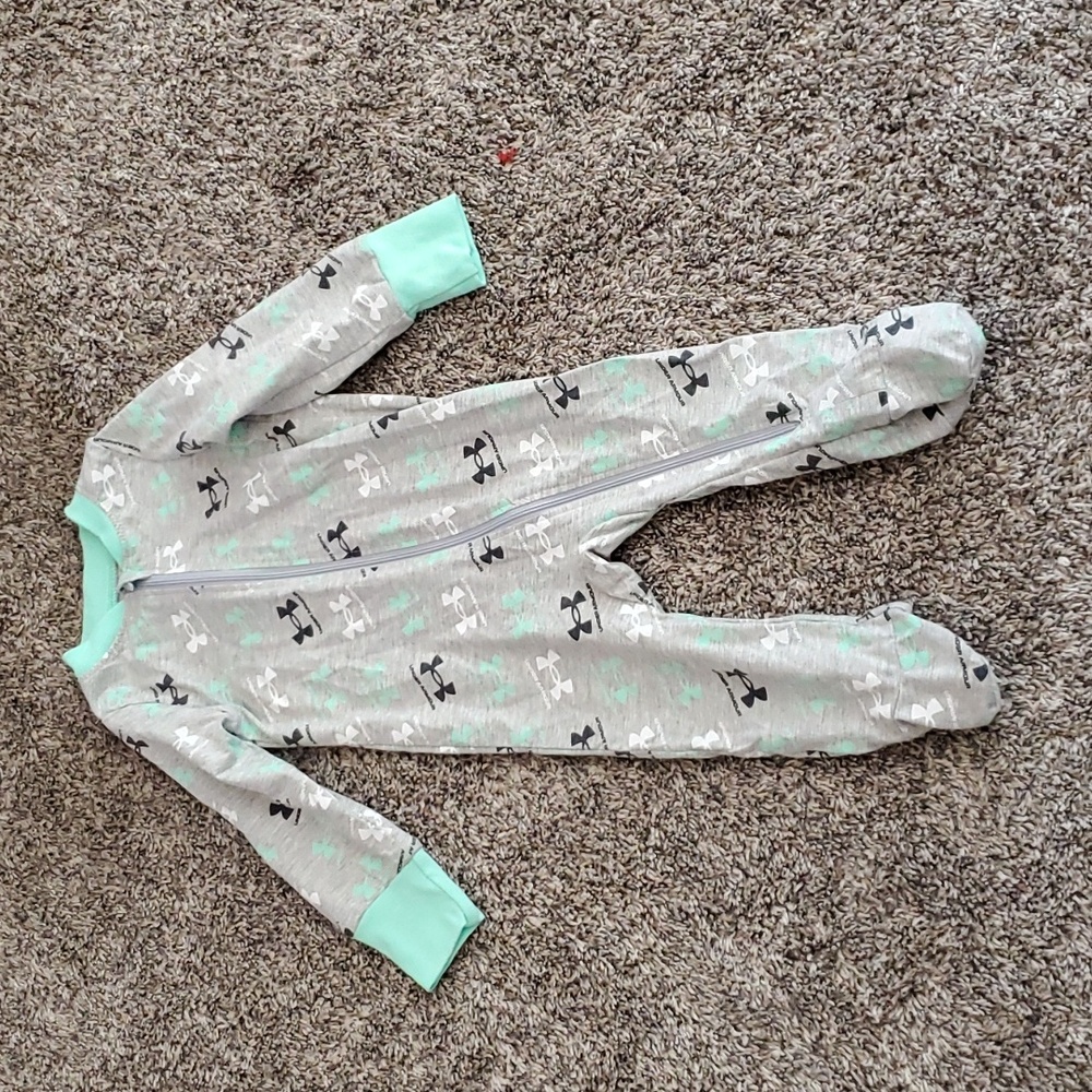Under Armour Sleeper